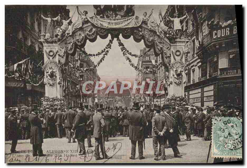 Corte de l'Alphonse XIII — Fête de la Cour des Halles — Éditeur inconnu, n° de série non visible