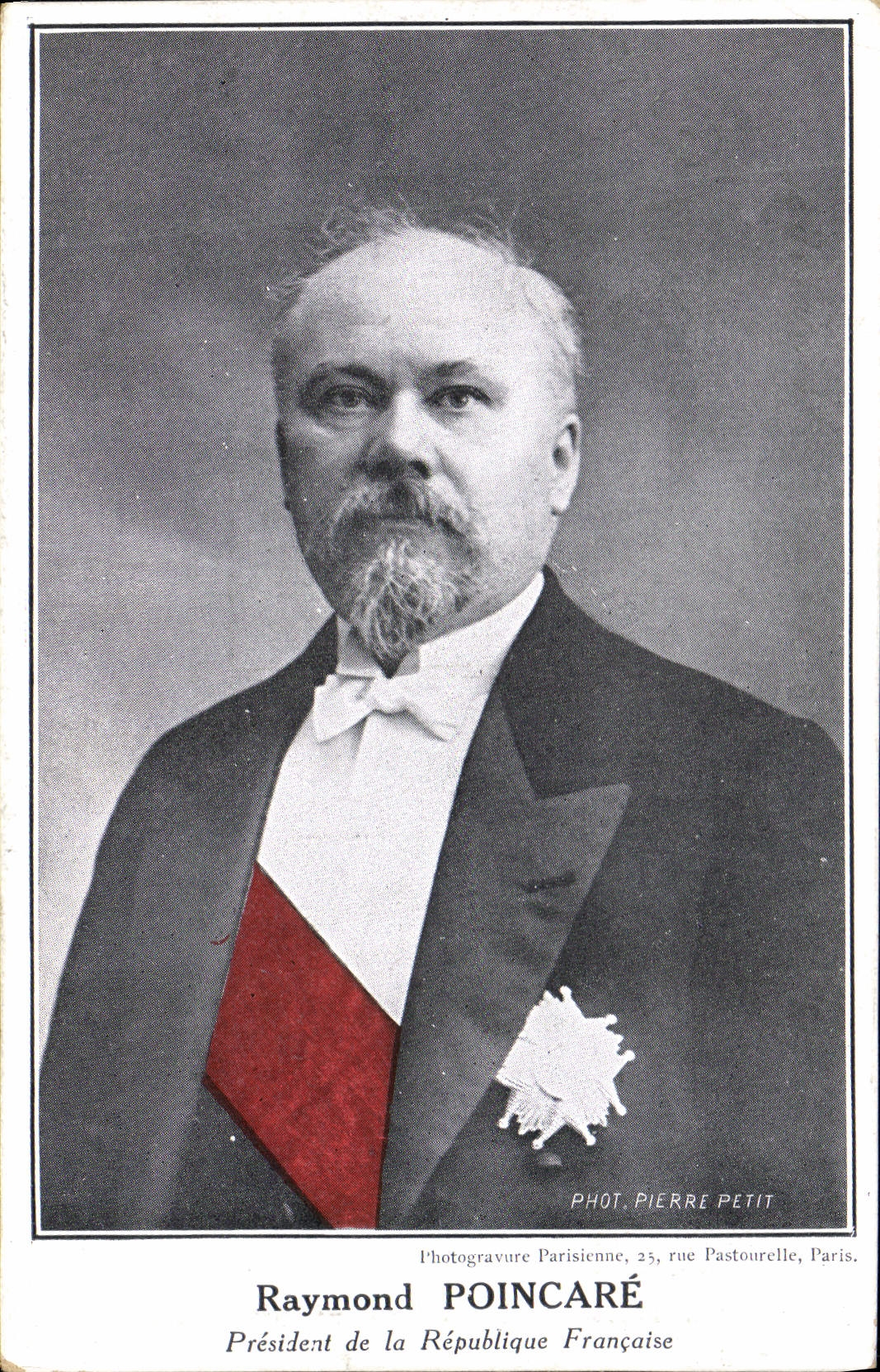 Raymond Poincaré — Président de la République Française — Photogravure Parisienne, 25, rue Pastourelle, Paris