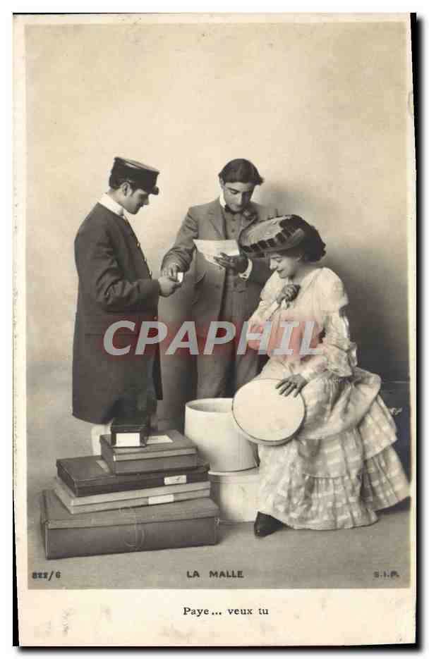 CPA Fantaisie Femme la malle 