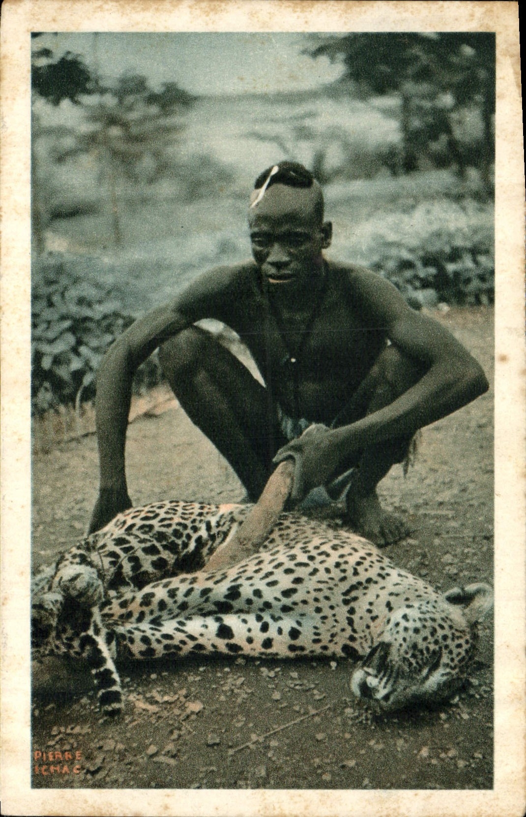 Un chasseur avec une panthère — Éditeur Pierre Icmac, n° de série non visible