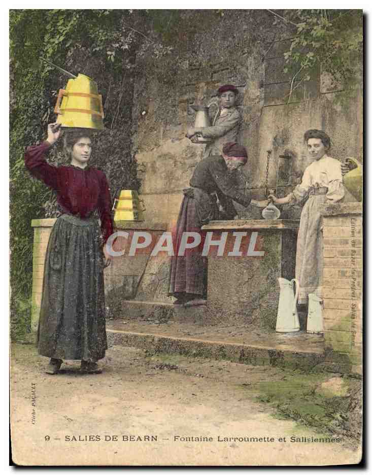 CPA Folklore Salies de Bearn Fontaine Larroumette et Salisiennes 