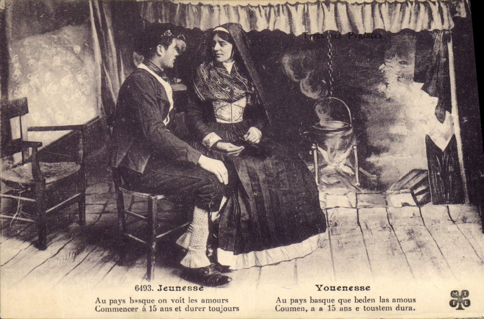 CPA Folklore Pyrenees Jeunesse