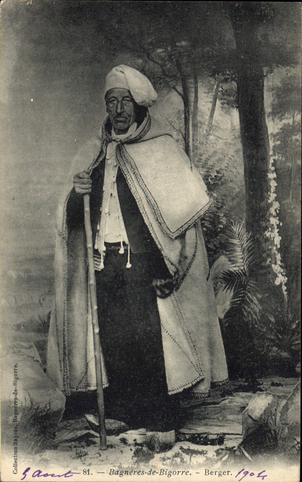 CPA Folklore Bagneres de Bigorre Berger 