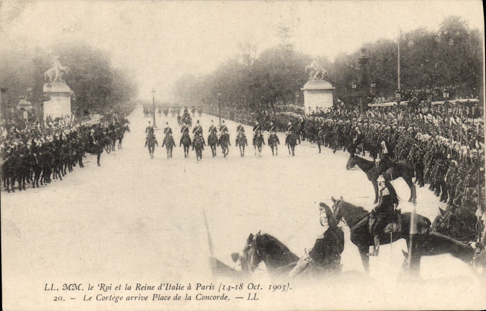Le Cortège du Roi et de la Reine d'Italie à Paris — LL. MM. — 14-18 Oct. 1903