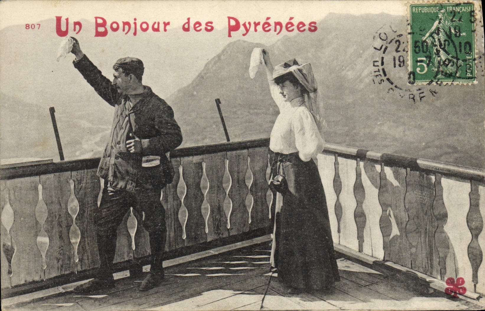CPA Folklore Pyrenees 