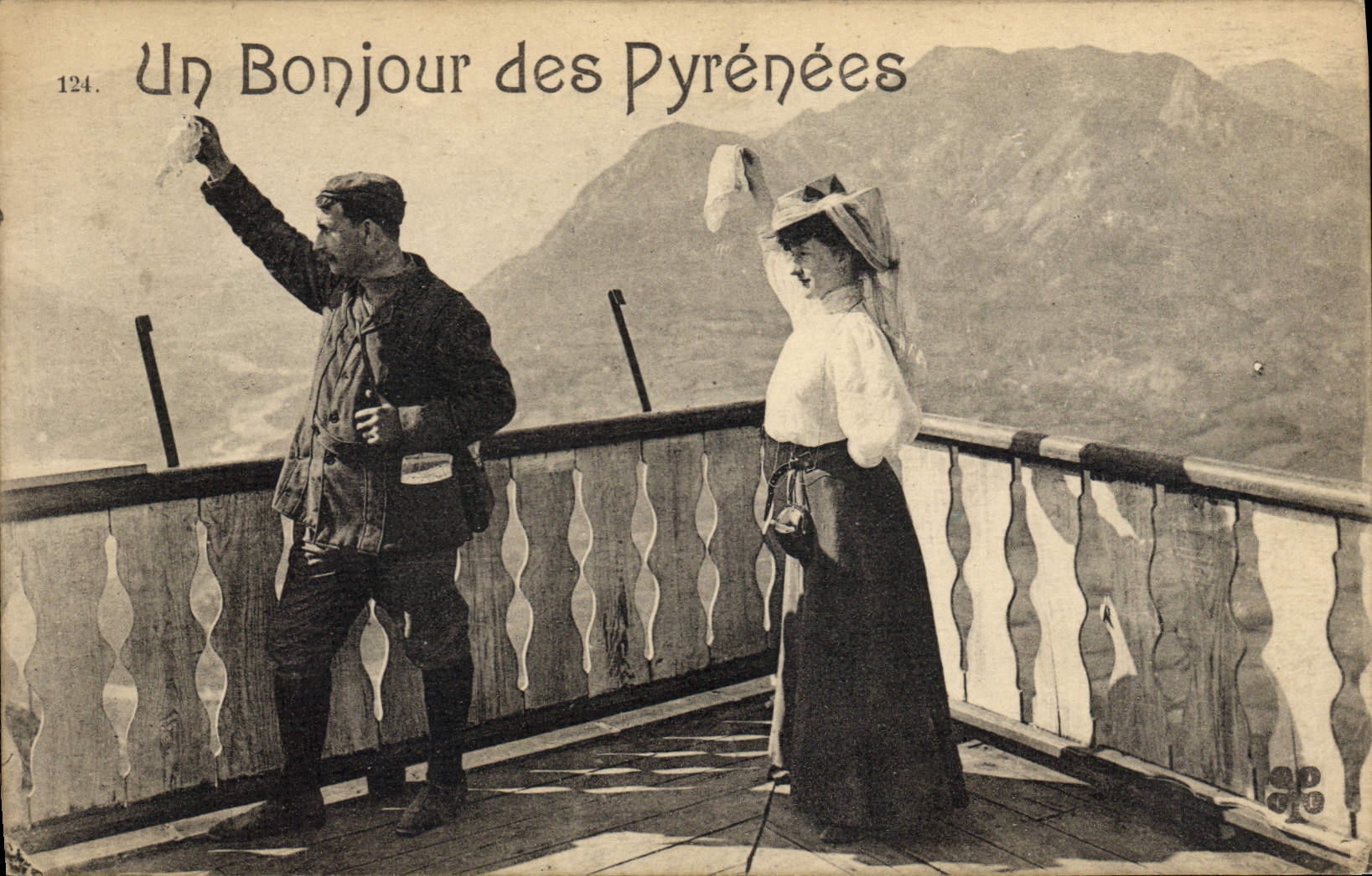 CPA Folklore Pyrenees 
