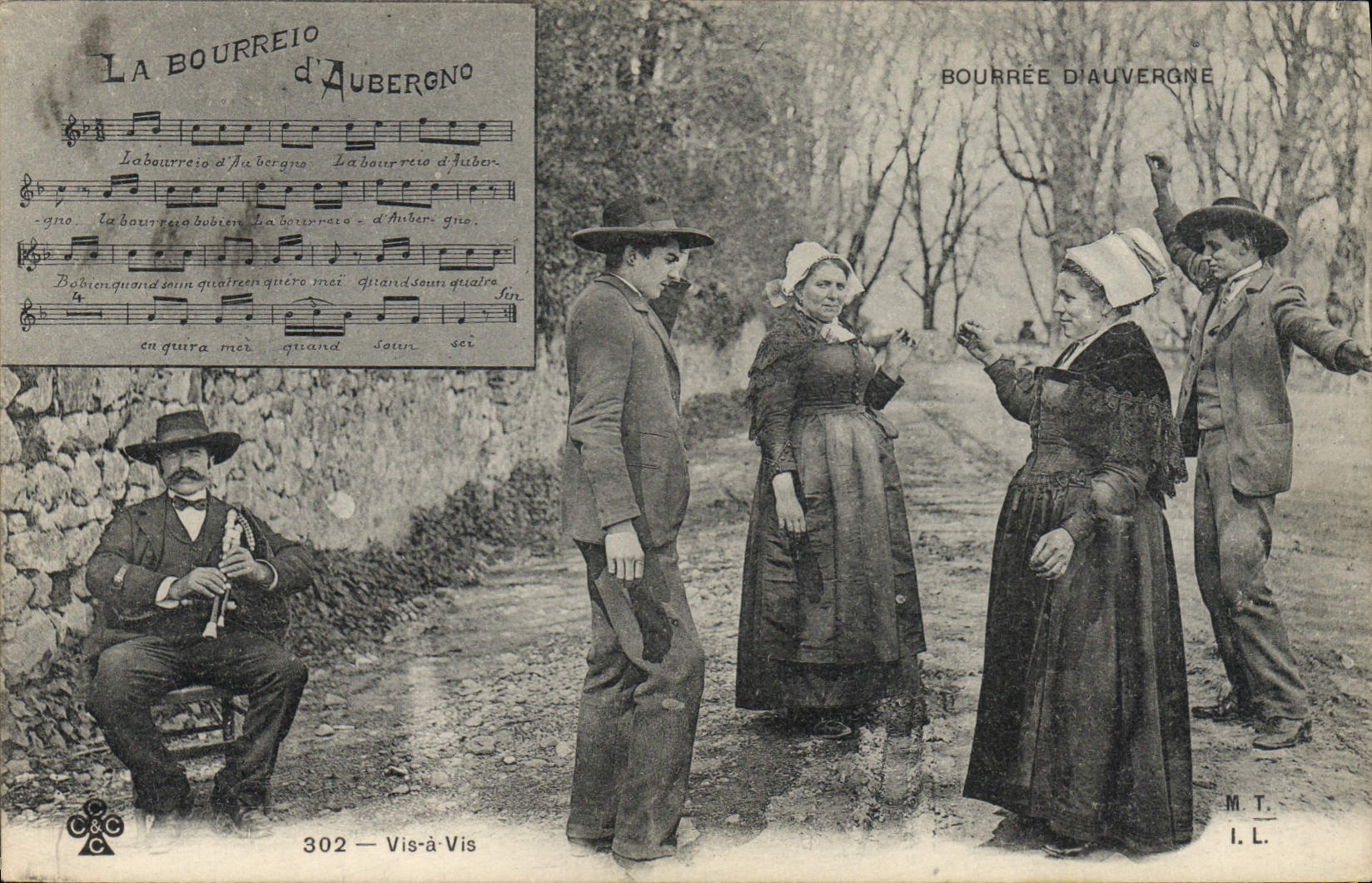 CPA Folklore Auvergne La bourree