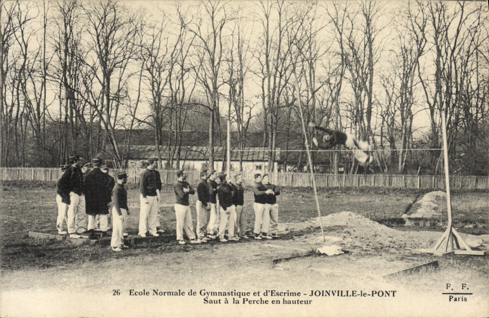 Saut à la Perche en hauteur — École Normale de Gymnastique et d'Escrime — JOINVILLE-le-PONT