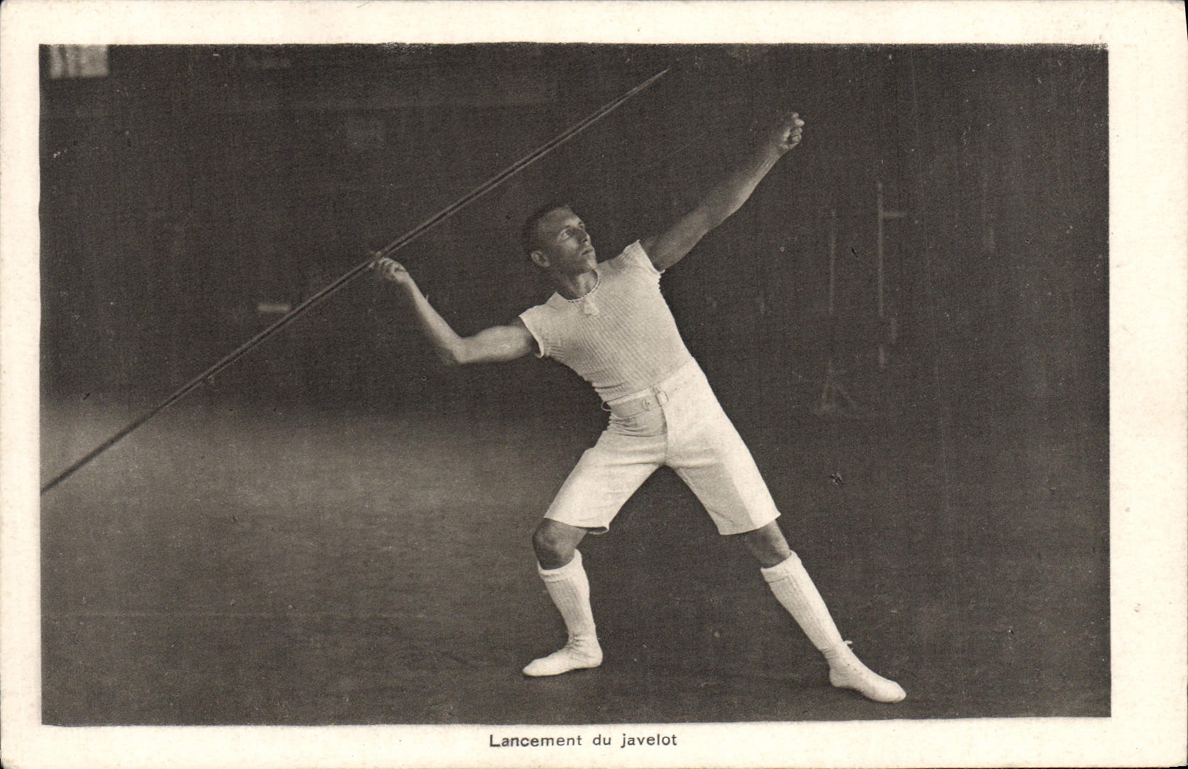 Lancement du javelot — Championnats cantonaux des gymnastes genevois — Genève-Helvétia