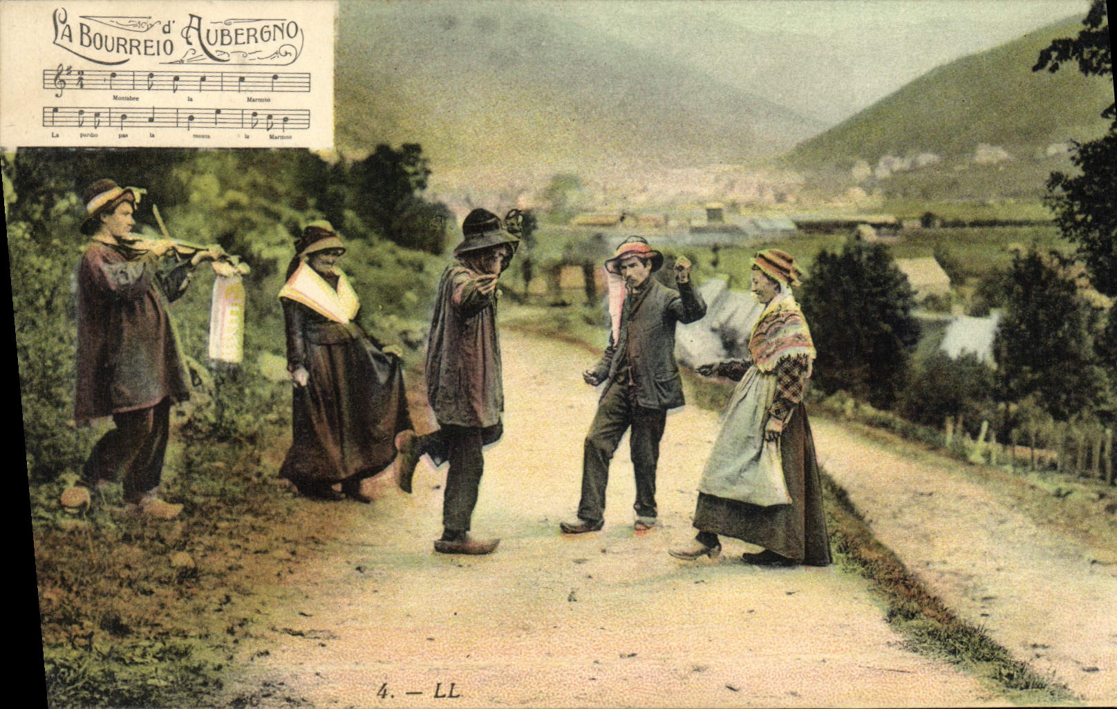 CPA Folklore Types d'Auvergne La bourree 