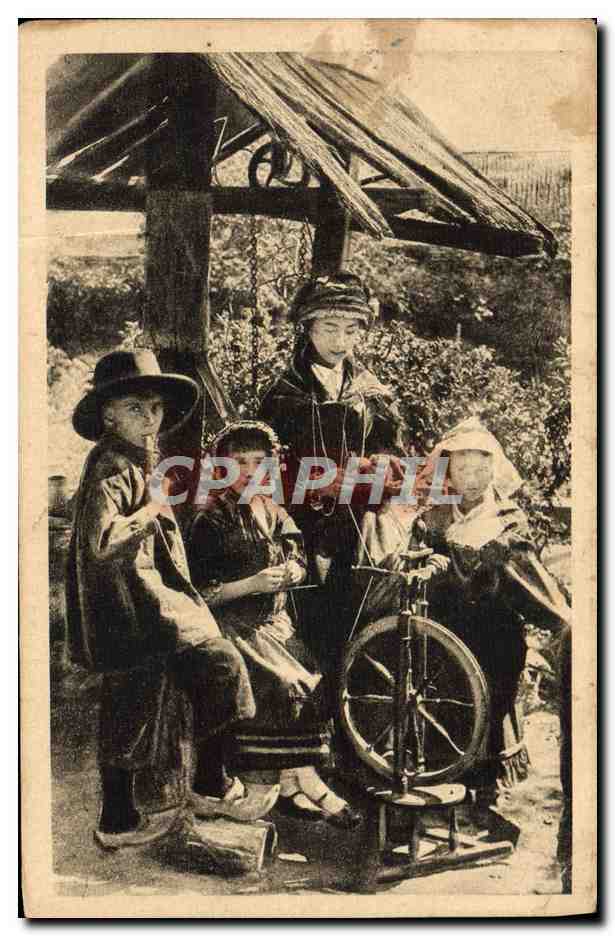CPA Folklore Maurs la Jolie Pres du Vieux puits