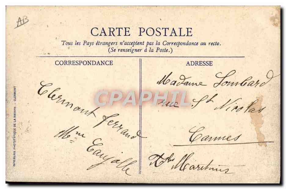 CPA Folklore Auvergne Types de paysans — Verso