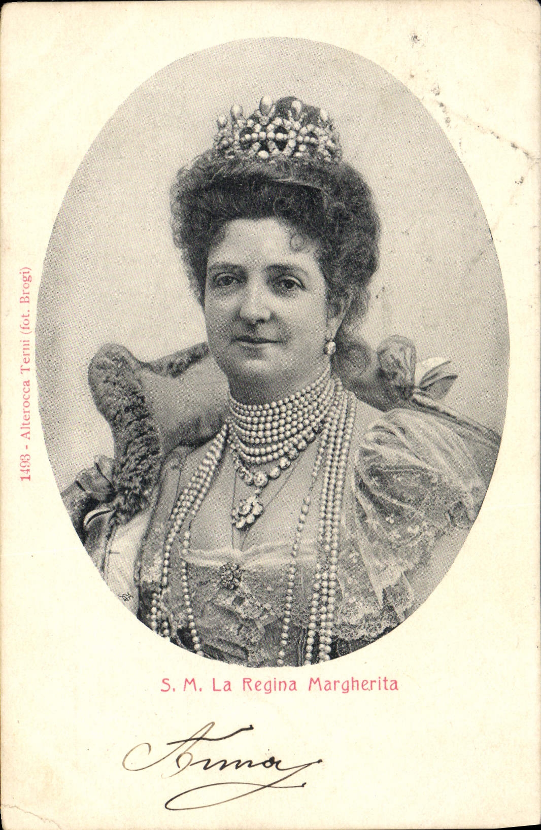 S.M. La Regina Margherita — portrait en buste — Alterrocca Terni (phot. Brogi) n°1468