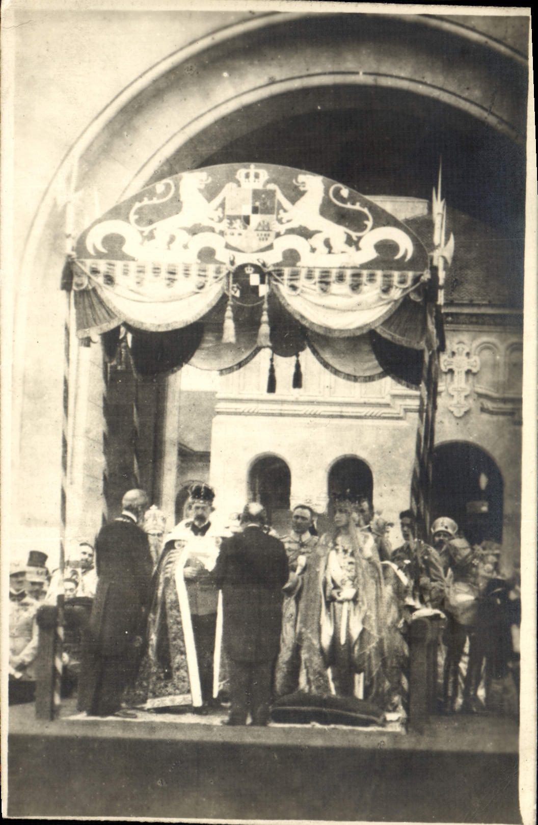 Cérémonie religieuse — couronnement ou investiture — éditeur CPAPHIL, n° 99 3 - Anverso