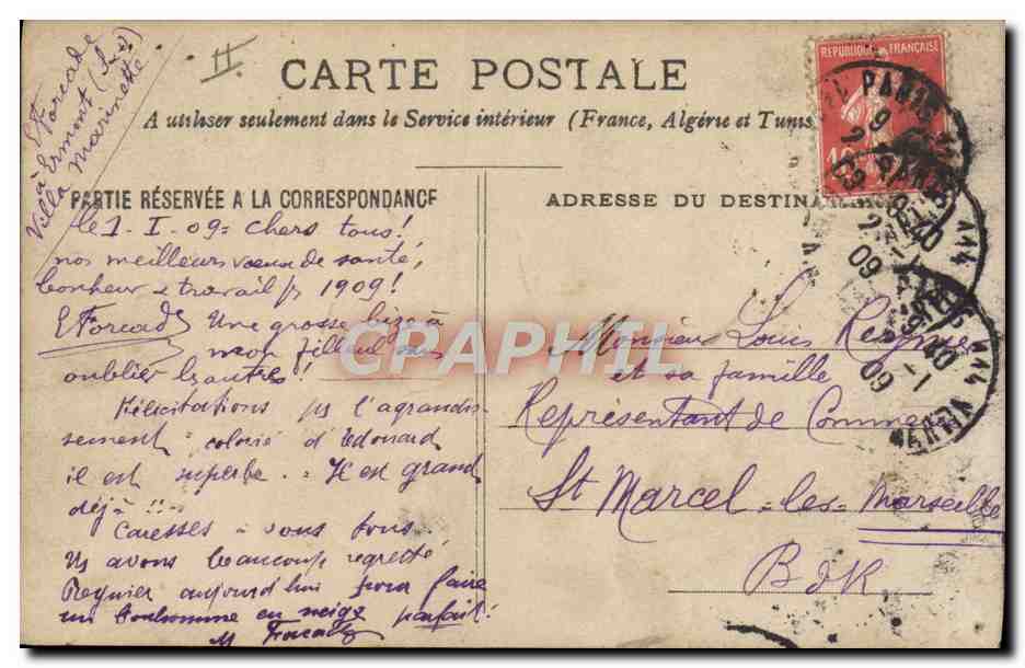 Famille — portrait studio — éditeur non visible — Reverso