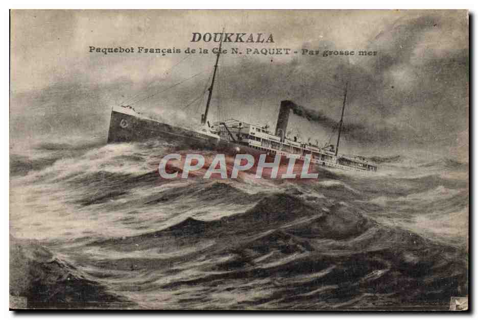 Doukkala — Franse schip van de Maatschappij N. Paquet — op zware zee
