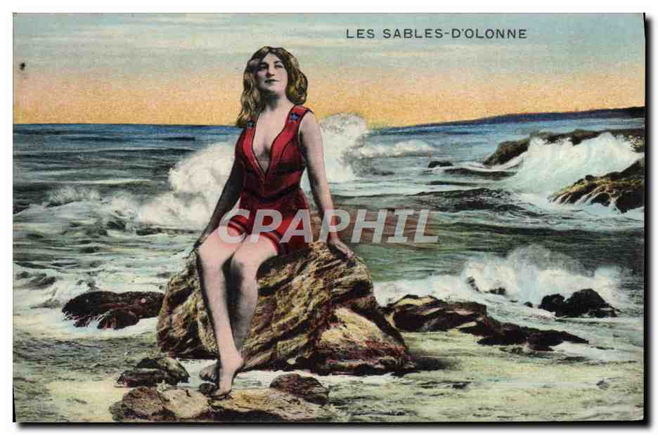 CPA Fantaisie Femme Maillot de bain Les Sables d'Olonne 