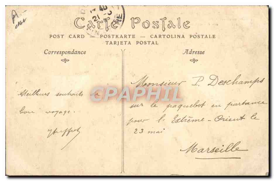 CPA Folklore Industrie sardiniere en Bretagne Les commises des usines achetant aux encheres les sardines — Reverso