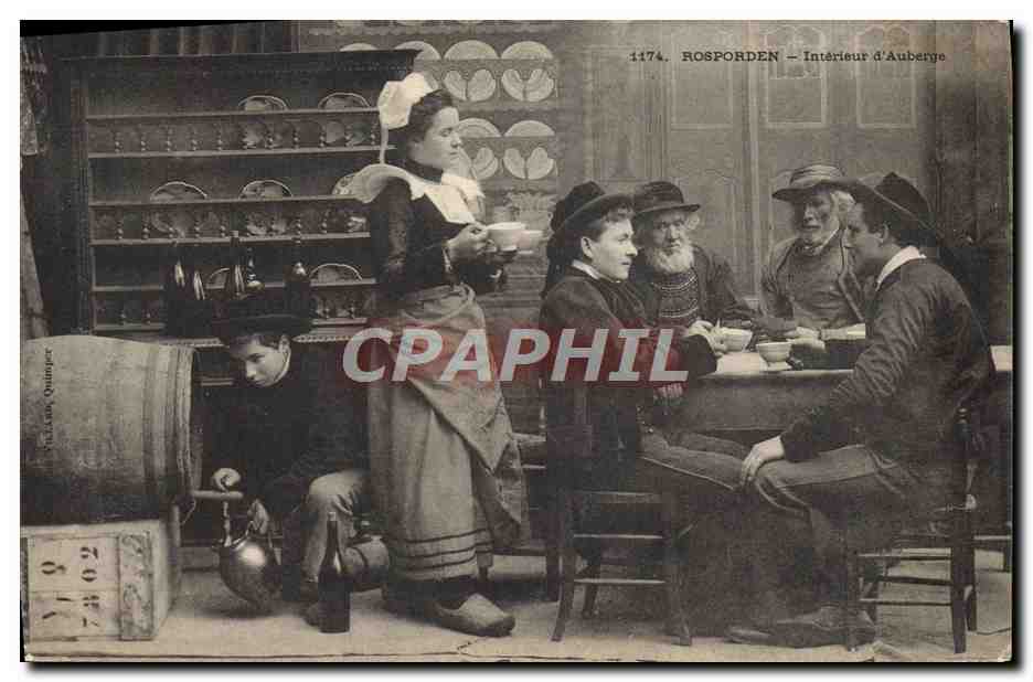 CPA Folklore Rosporden Interieur d'auberge 