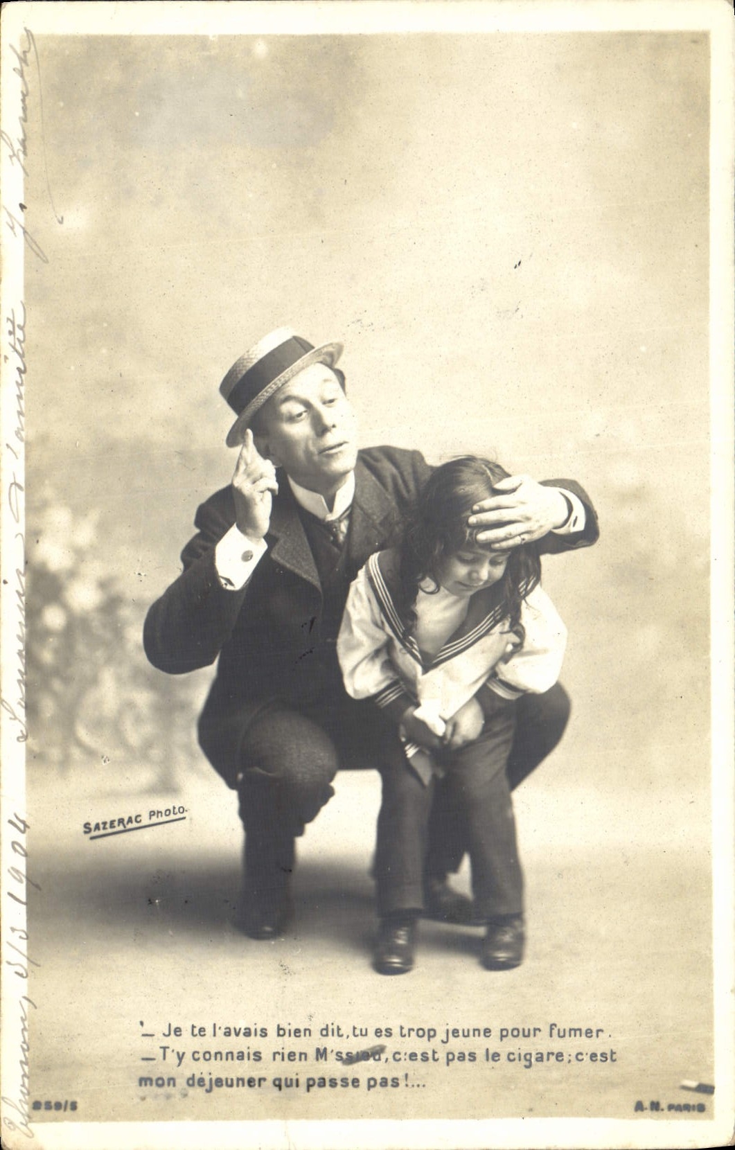 CPA Fantaisie Homme Enfant Tabac Cigare