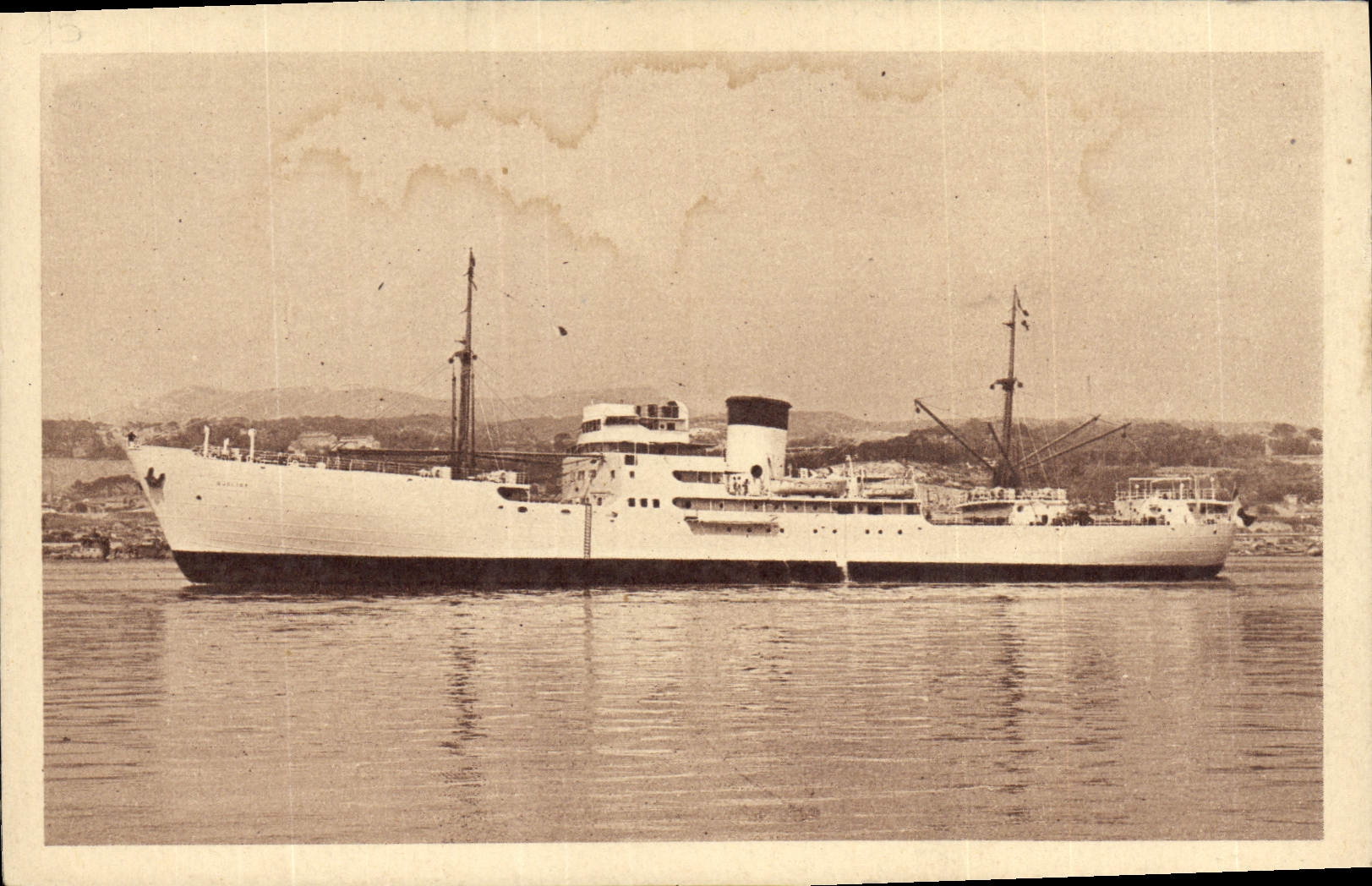 Navire bananier « Djoliba » — Compagnie Fraissinet — éditeur Halo Auléry, Marseille