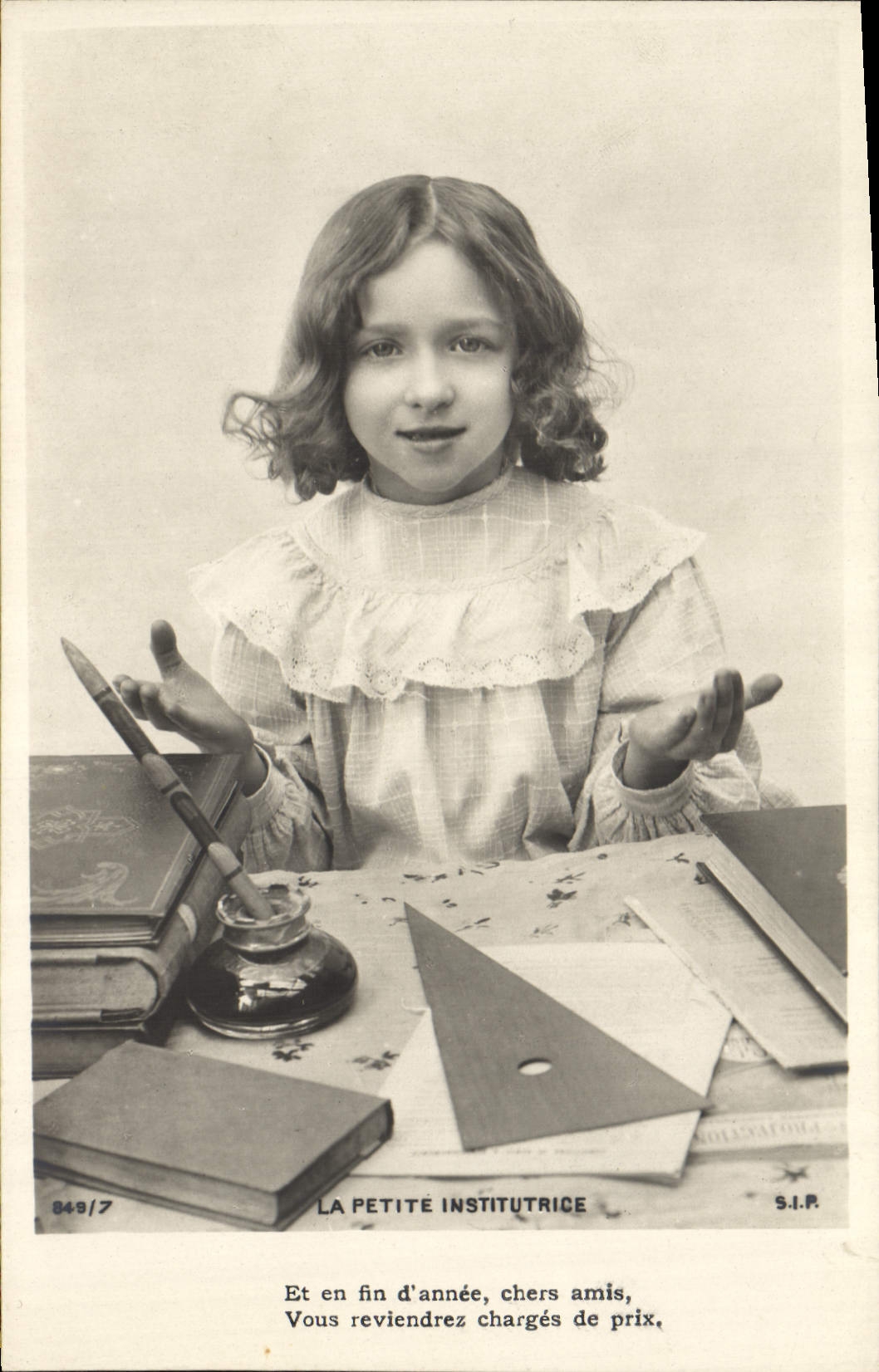 CPA Fantaisie Enfant La petite institutrice