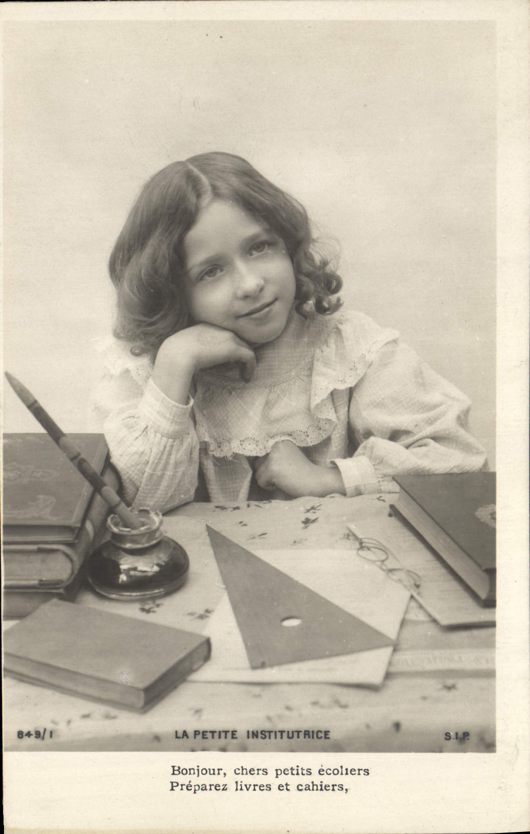 CPA Fantaisie Enfant La petite institutrice
