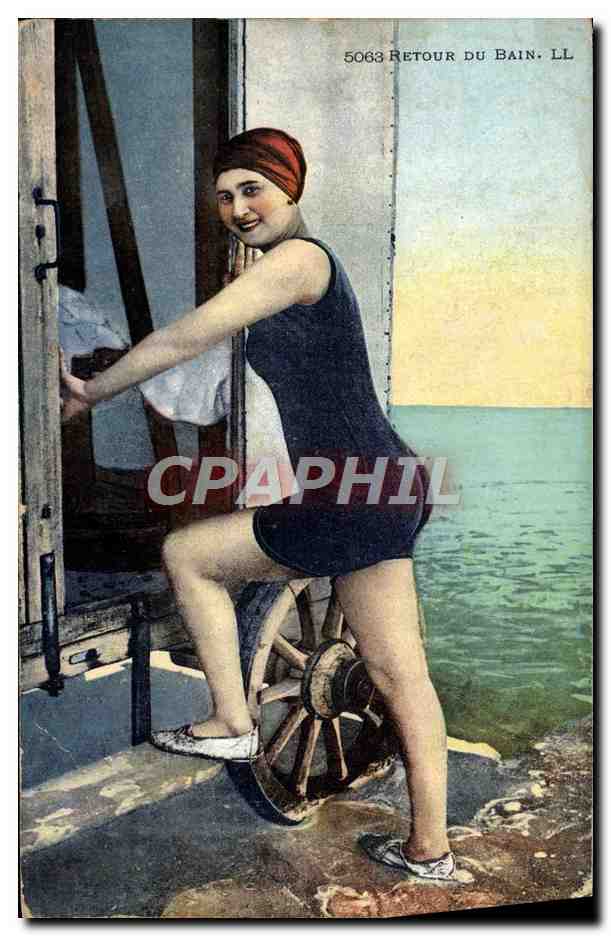 CPA Fantaisie Femme Maillot de Bain Retour du bain 