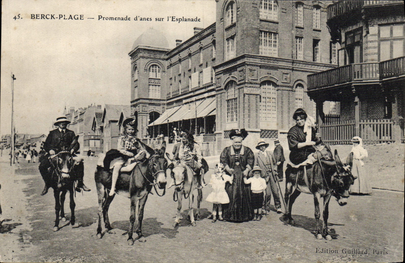 CPA Ane Mule Berck Plage Promenade d'anes sur l'esplanade 