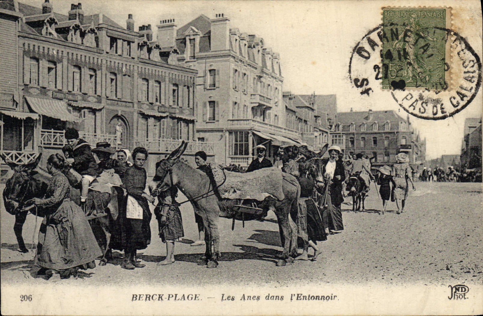 CPA Ane Mule Berck Plage Les anes dans l'entonnoir 
