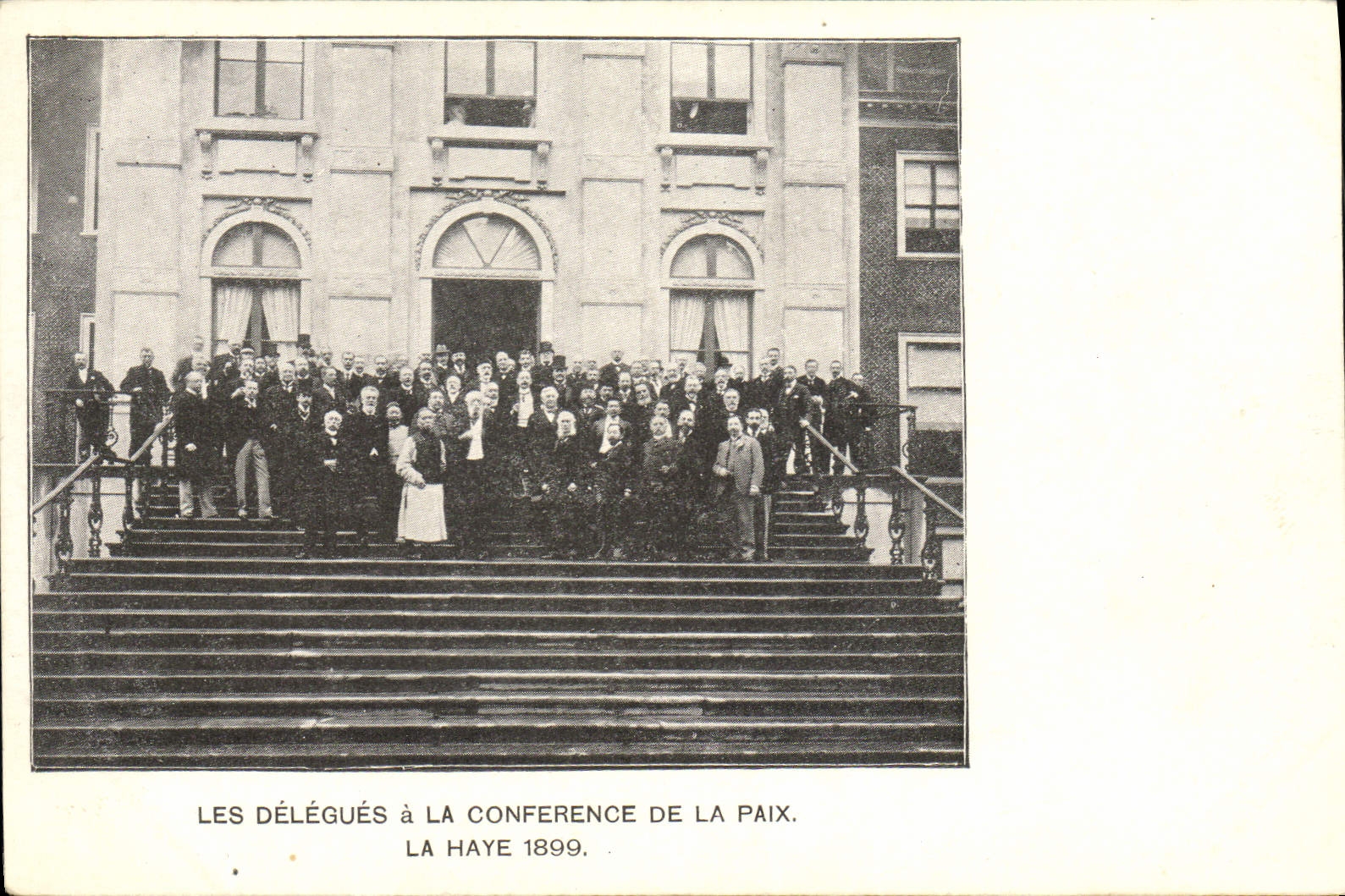 CPA Les delegues a la Conference de la Paix La Haye 1899