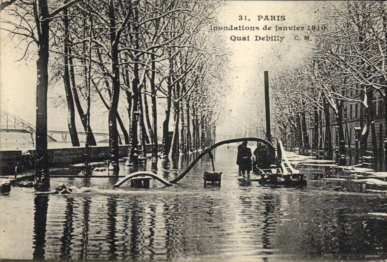 Paris — Überschwemmungen im Januar 1910 am Quai Debilly — C.M. n°31