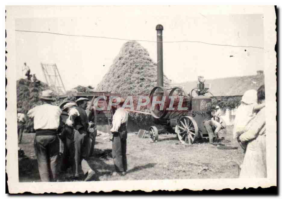 Photo Locomobile Machine dans les champs