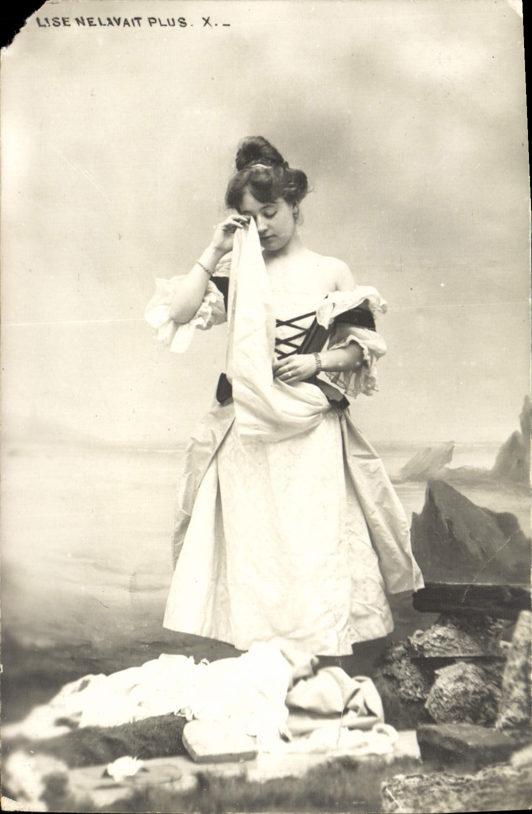CPA Fantaisie Femme 