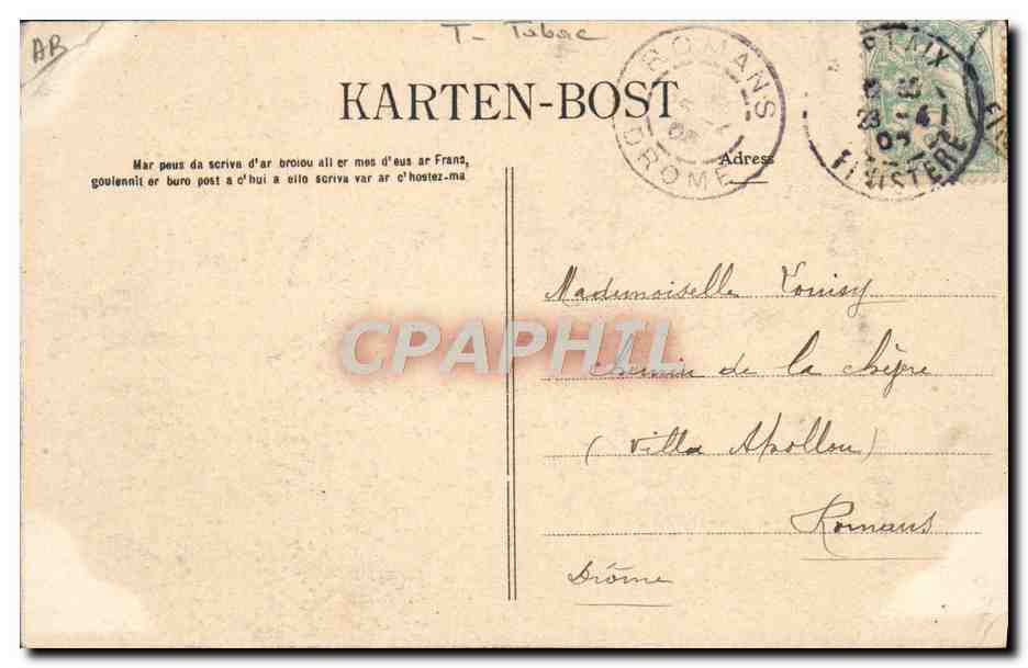 CPA Folklore Tabac Morlaix Vieille porteuse d'eau allumant sa pipe — Verso