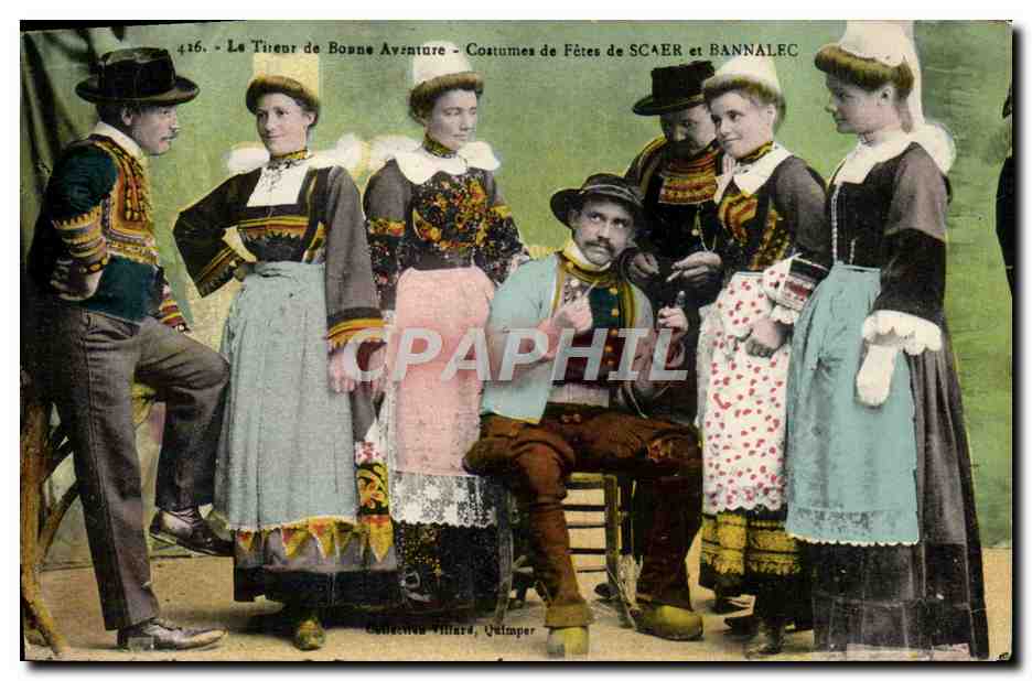 CPA Folklore Le tireur de Bonne Aventure Costumes de fetes de Scaer et Bannalec 