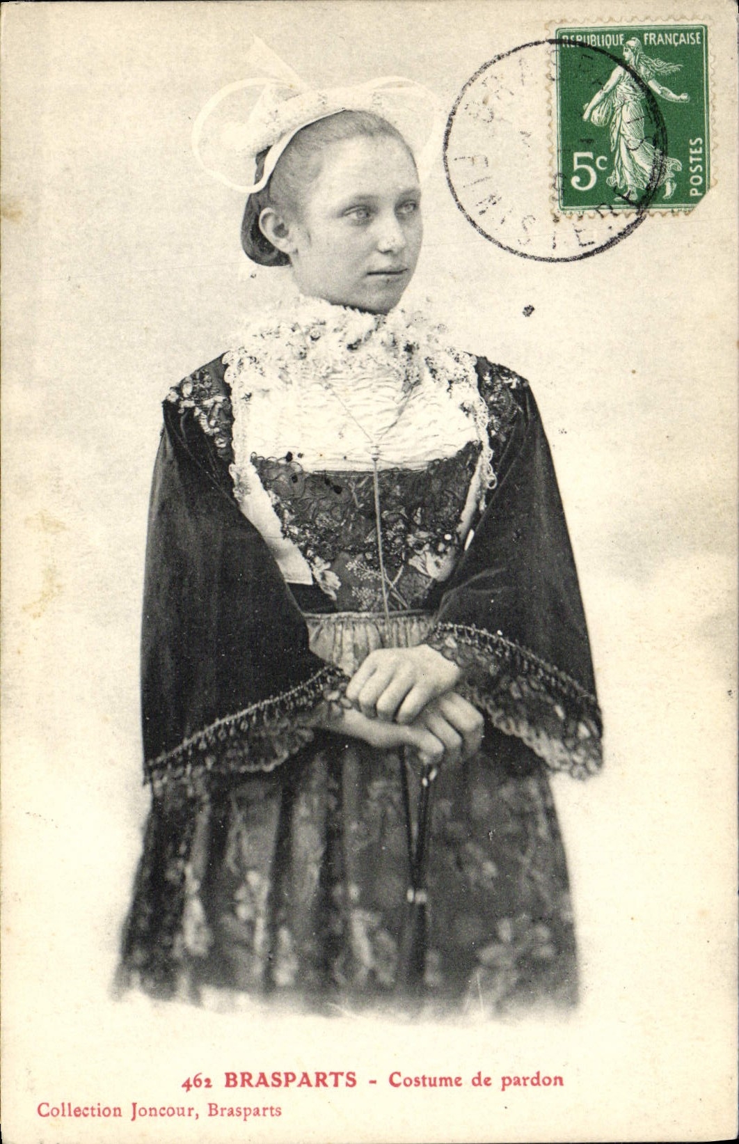 CPA Folklore Brasparts Costume de pardon 