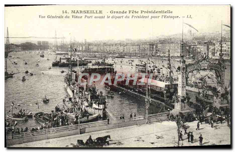CPA Marseille Grande Fete presidentielle Vue generale du vieux port avant le depart du President pour l'Espagne