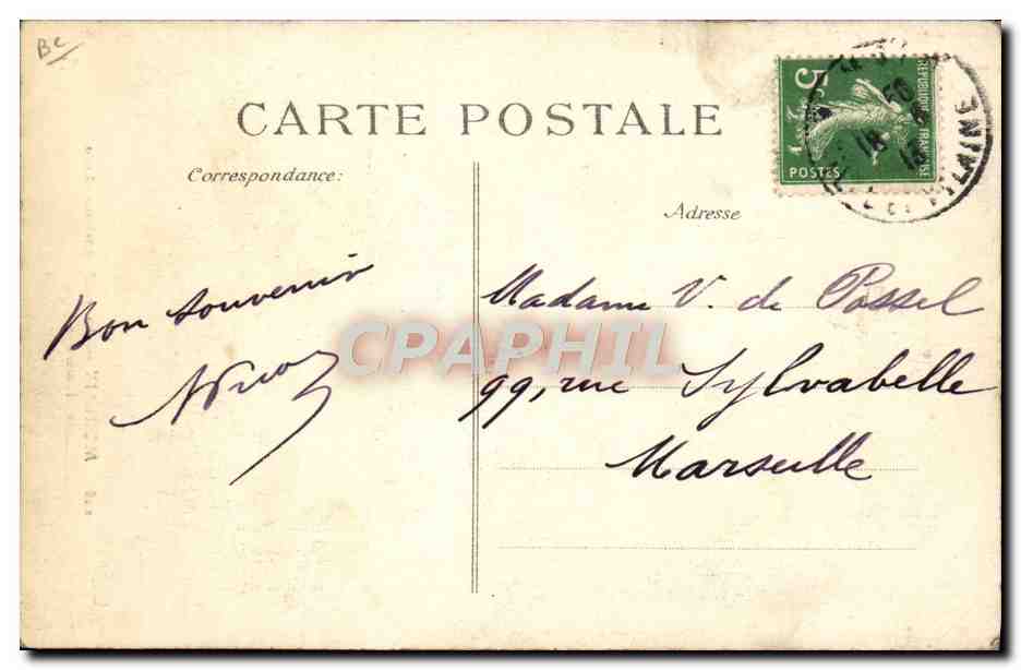 CPA Folklore Tabac Morlaix La vieille porteuse d'eau fumant sa pipe — Verso