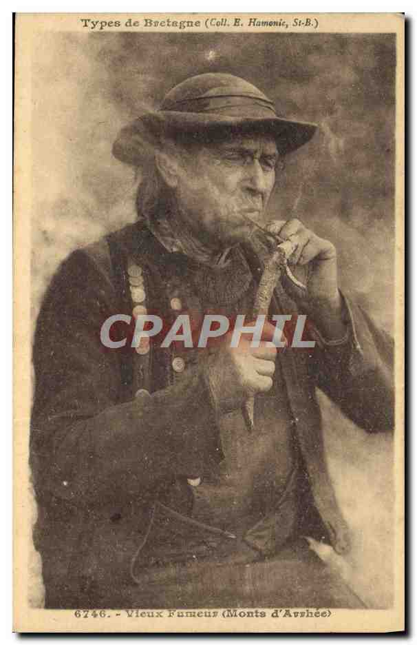 CPA Folklore Tabac Bretagne Vieux fumeur Monts d'Arrhee