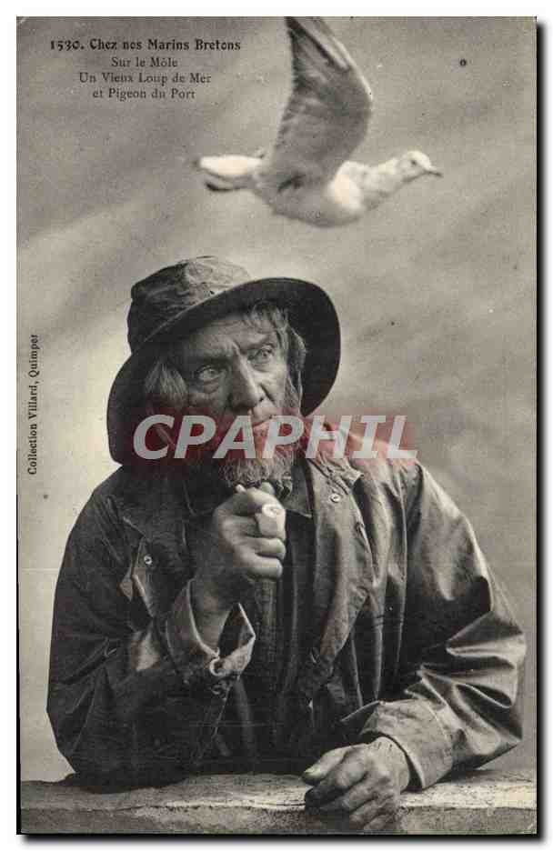 CPA Folklore Tabac Marins bretons Sur le Mole Un vieux loup de mer et pigeon du port Pipe
