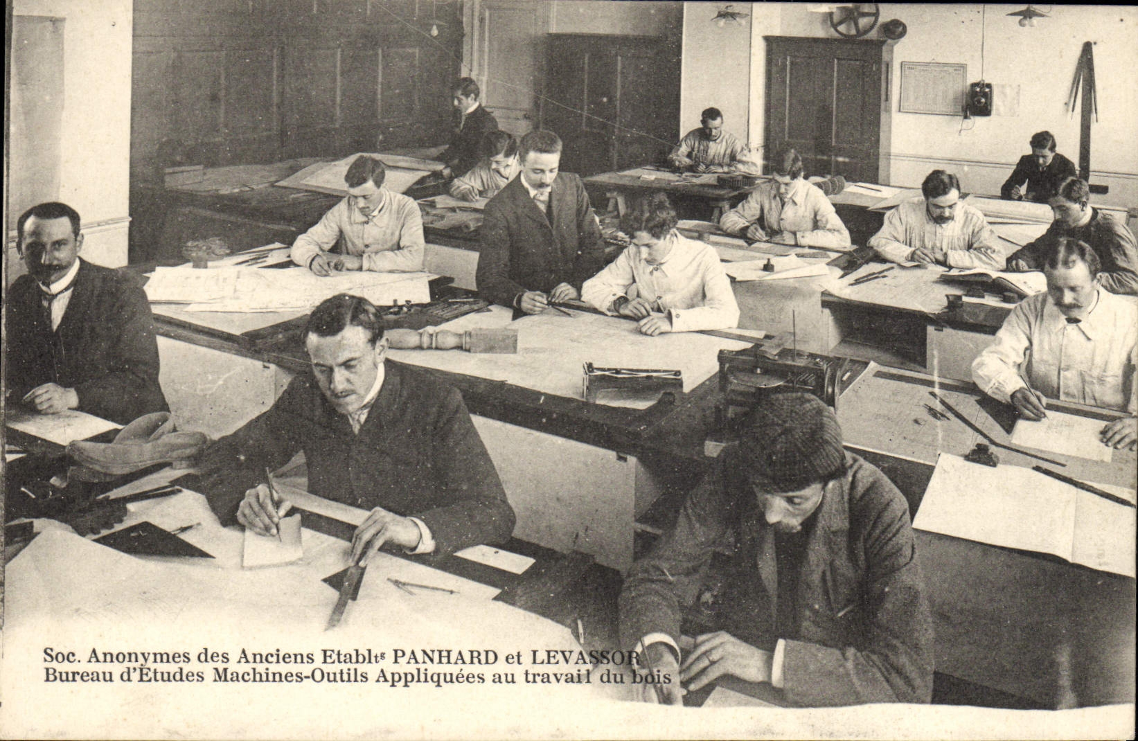 Bureau d'Études Machines-Outils Appliquées au travail du bois — Soc. Anonymes des Anciens Établissements PANHARD et LEVASSOR