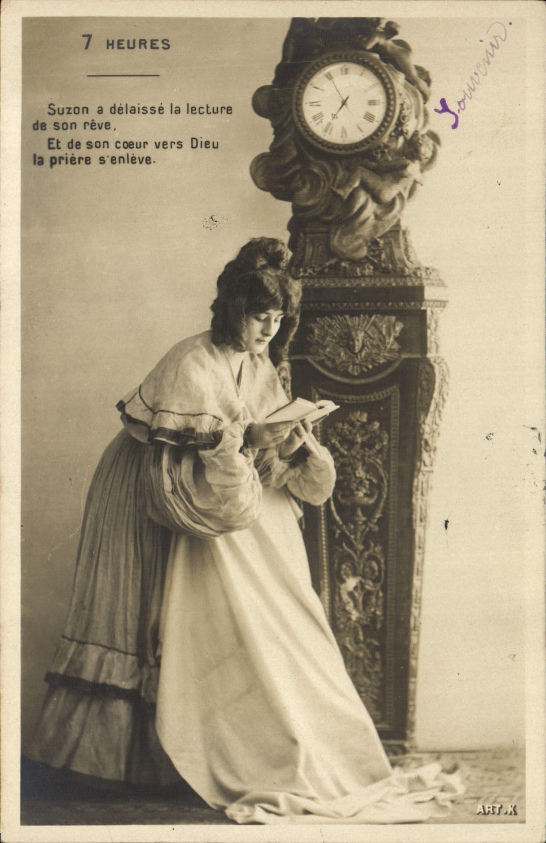 Femme en prière — 7 HEURES — éditeur Younand, n° ART.X