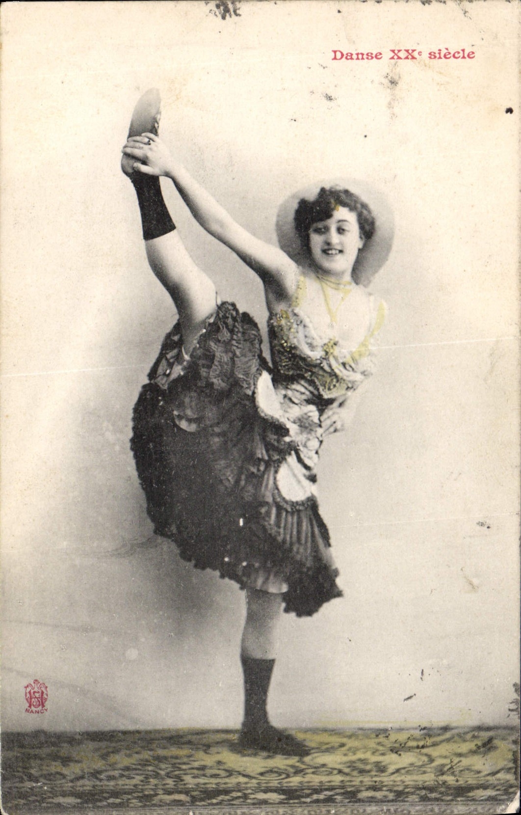 CPA Fantaisie Danse Femme