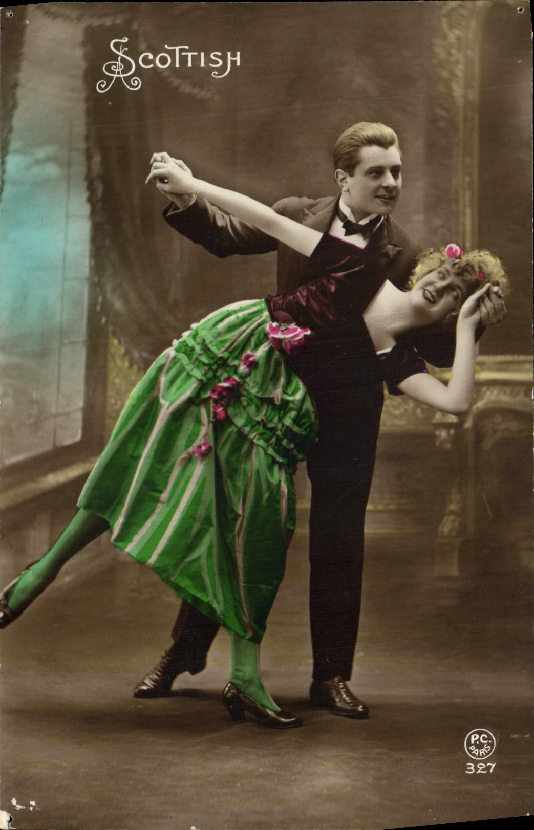 CPA Fantaisie Danse Femme Scottish