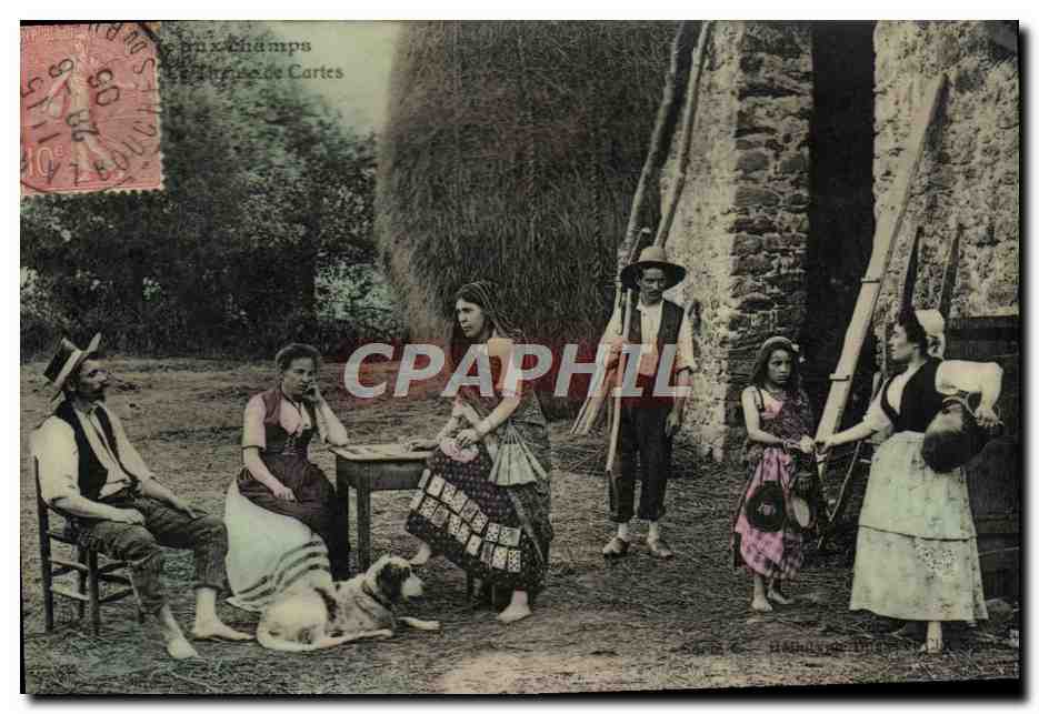 CPA Foklore La vie aux champs La tireuse de cartes Cartomancienne Chien