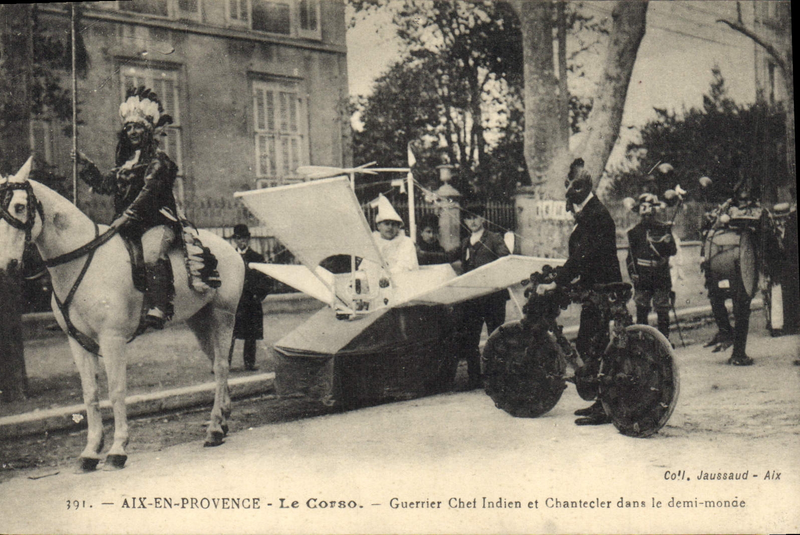 CPA Far West Cow Boy Indiens Aix en Provence Le Corso Guerrier chef indien et chantecler Cheval Velo Cycle