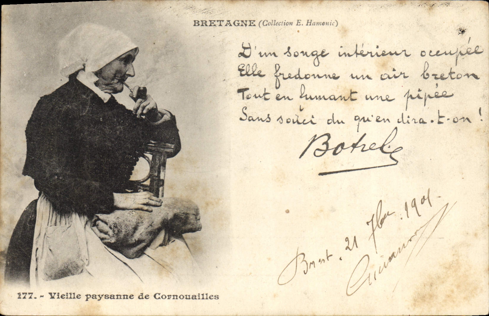 CPA Foklore Tabac Bretagne Vieille paysanne de Cornouailles