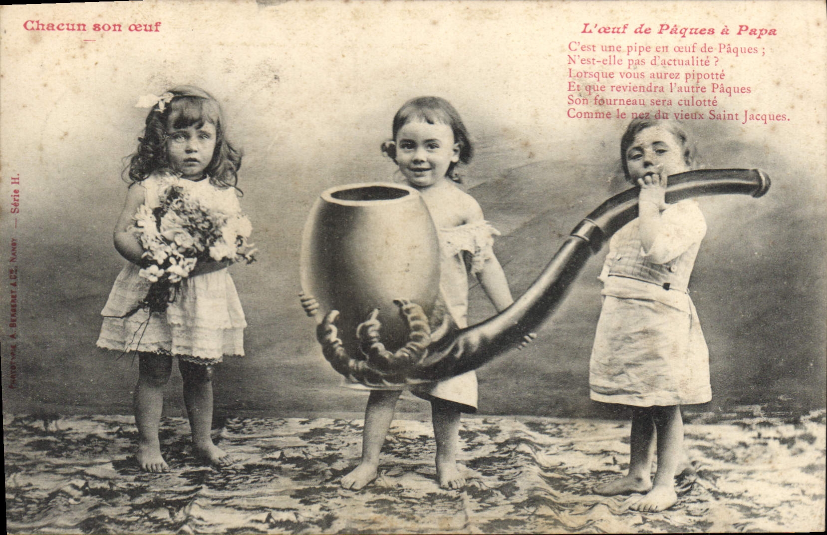 CPA Foklore Tabac Enfants L'oeuf de Paques a Papa