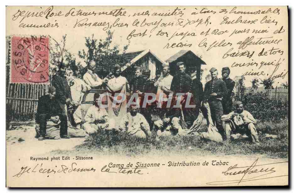 CPA Foklore Tabac Camp de Sissonne Distribution des tabacs Militaria 